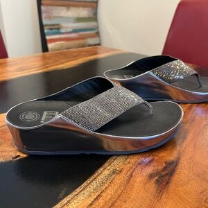 FitFlop Crystall Wedge Sandals Womens 9 Silver Embellished New with tags w/o box